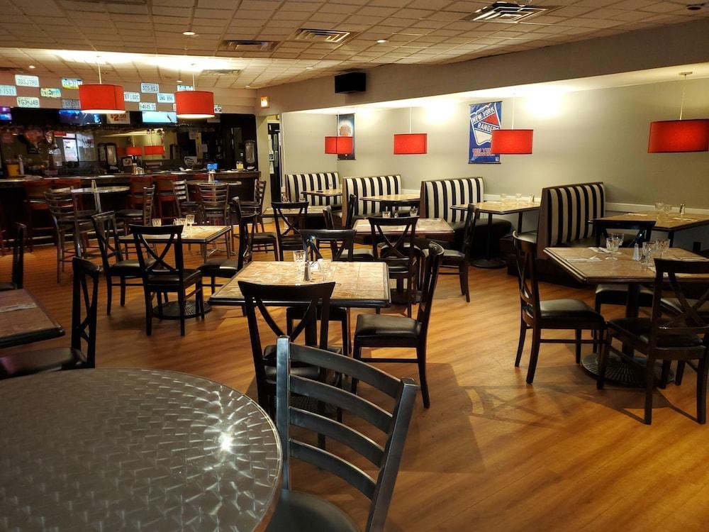 Red Roof Inn Plus Newark Liberty Airport - Carteret Eksteriør billede