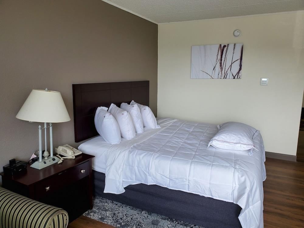 Red Roof Inn Plus Newark Liberty Airport - Carteret Eksteriør billede