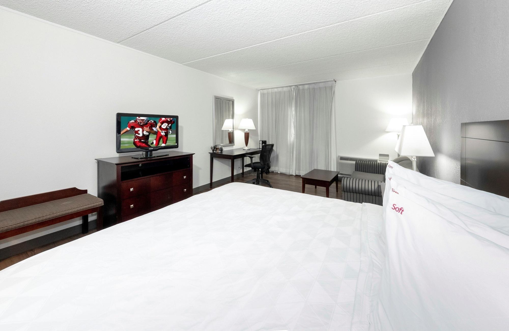 Red Roof Inn Plus Newark Liberty Airport - Carteret Eksteriør billede